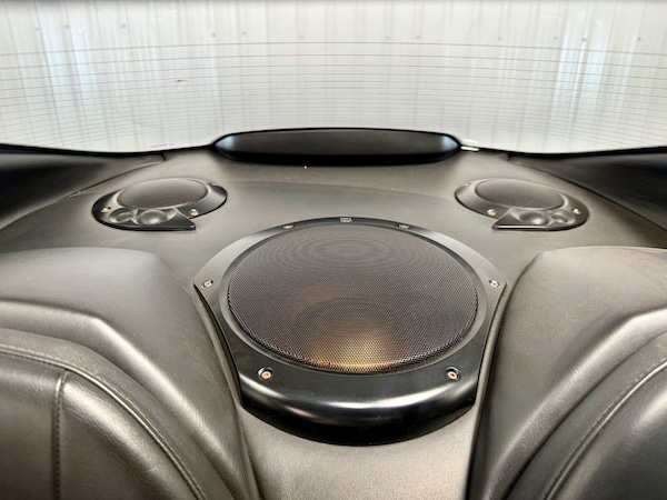 Used Aston Martin Vanquish 2003 for sale - 74974393: Photo 22