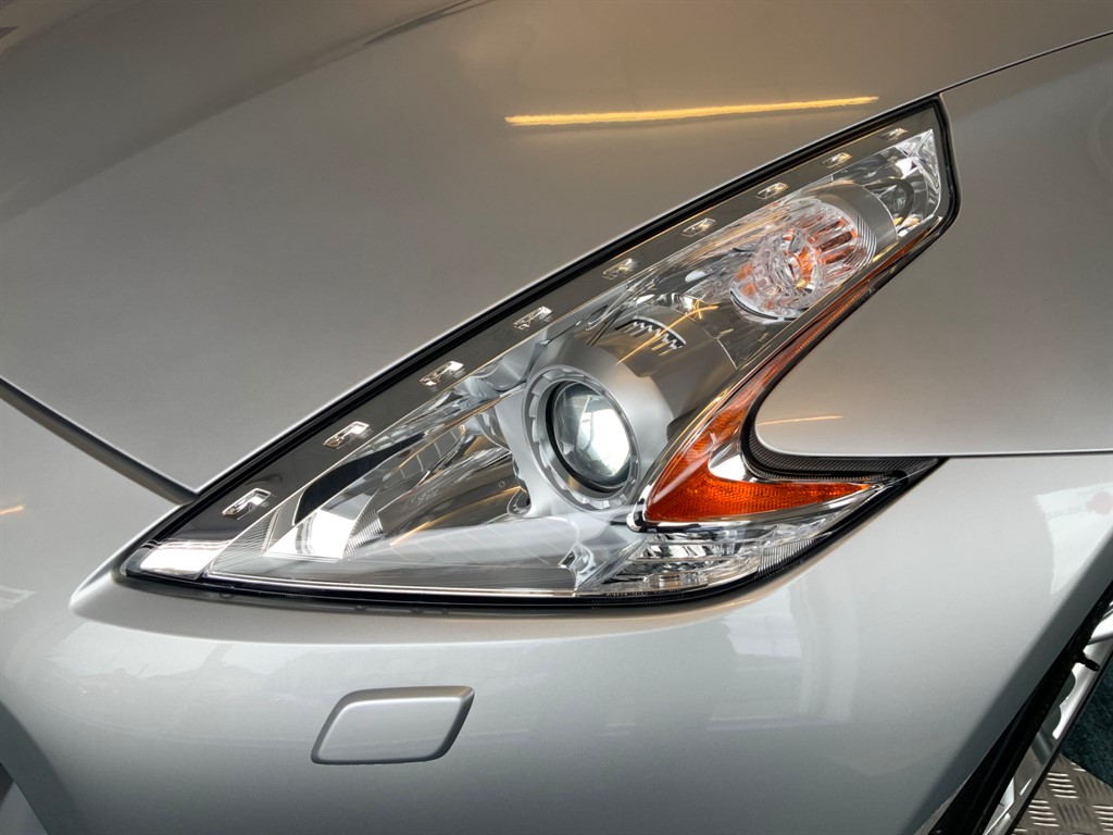 Used Nissan 370 Z 2011 for sale - 76650286: Photo 9