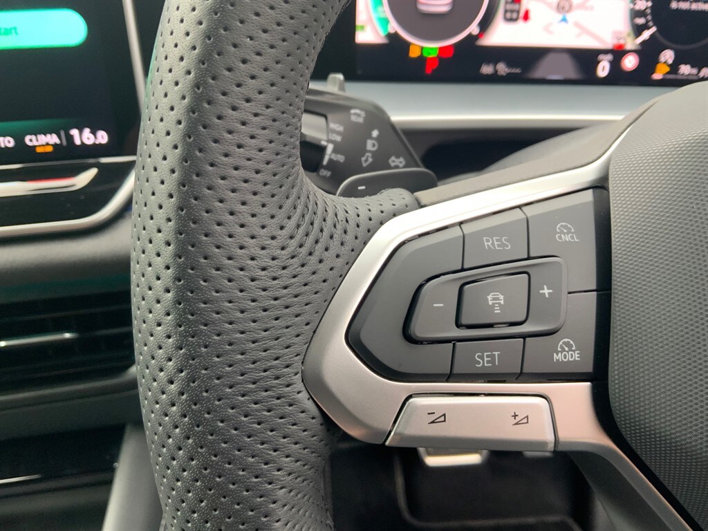 Used Volkswagen Touran 2026 for sale - 77927993: Photo 10