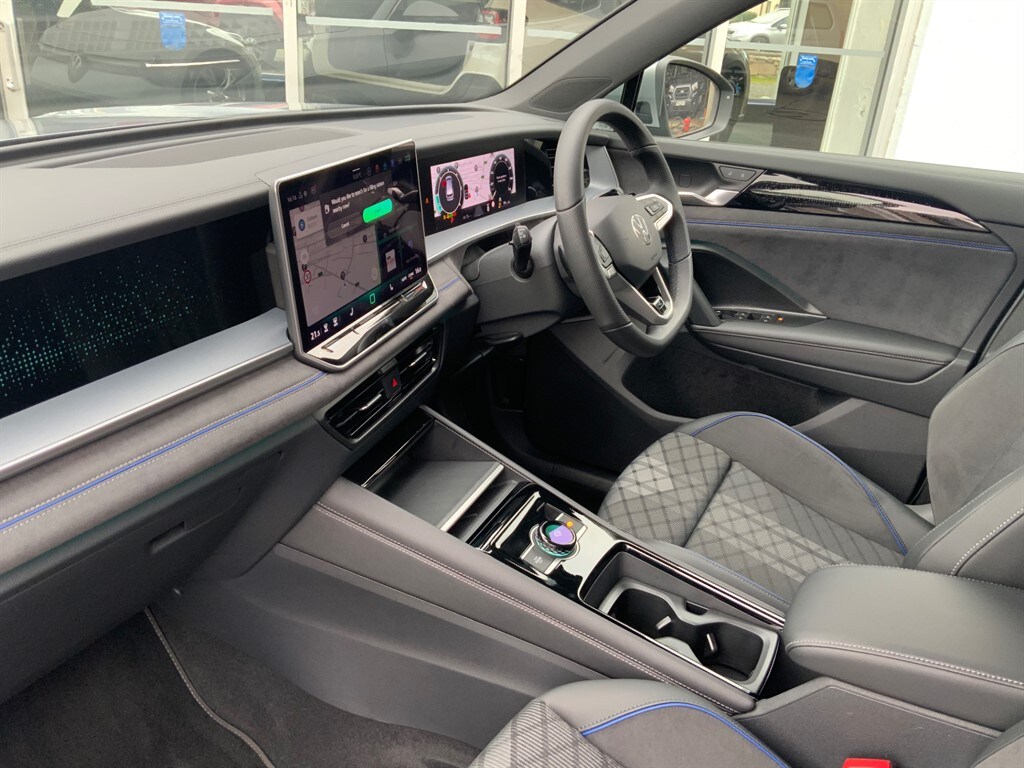 Used Volkswagen Touran 2026 for sale - 77927993: Photo 9