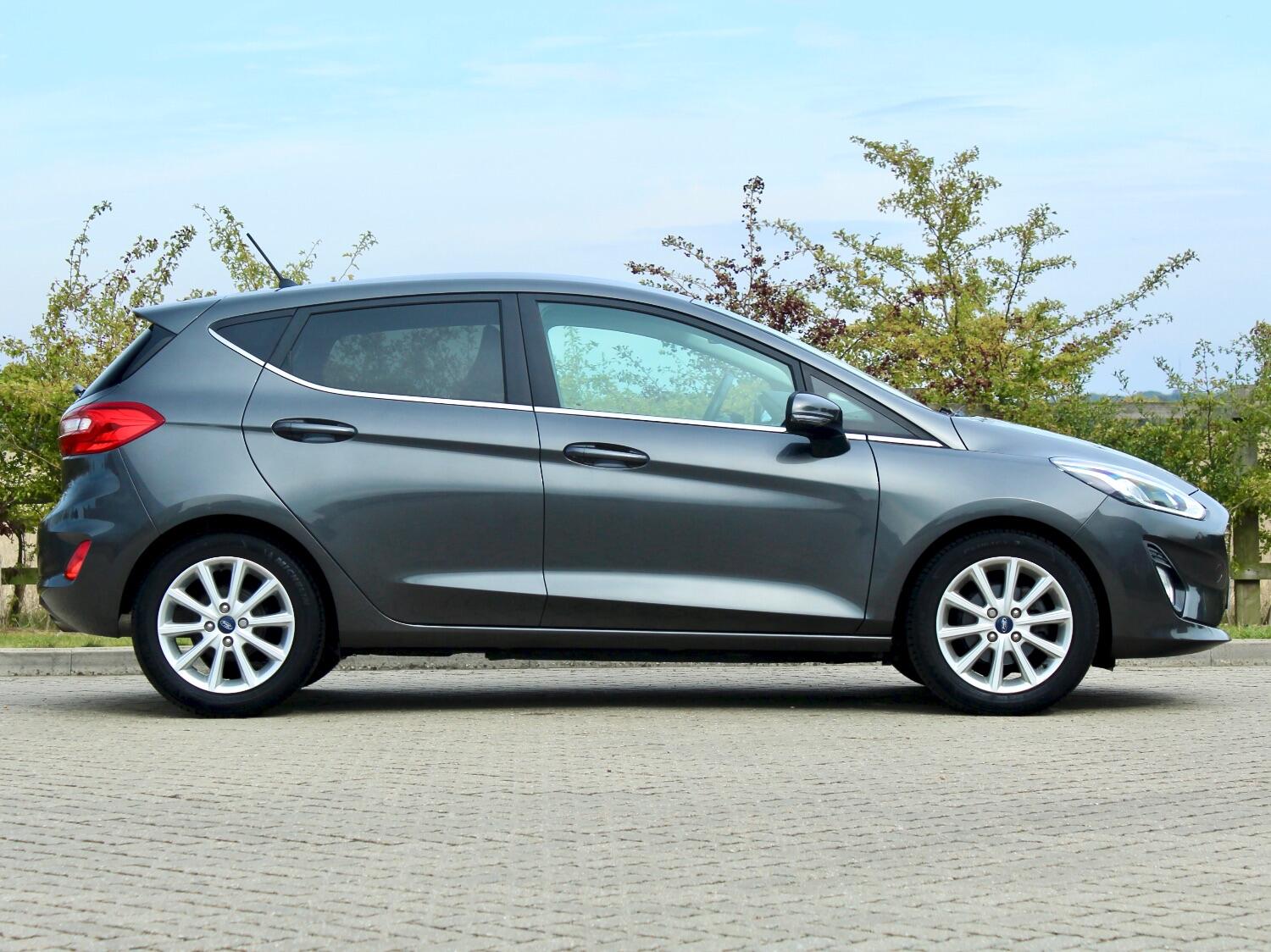 Used Ford Fiesta 2018 for sale - 76605929: Photo 2