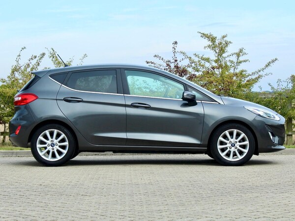 Used Ford Fiesta 2018 for sale - 76211854: Photo 2