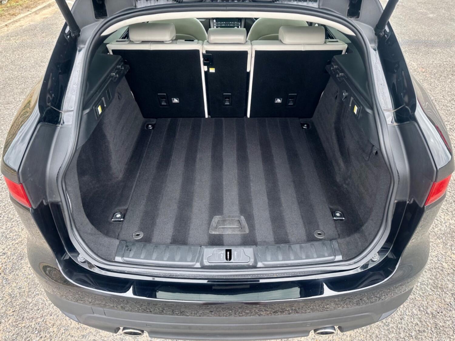 Used Jaguar F-Pace 2017 for sale - 76605809: Photo 18