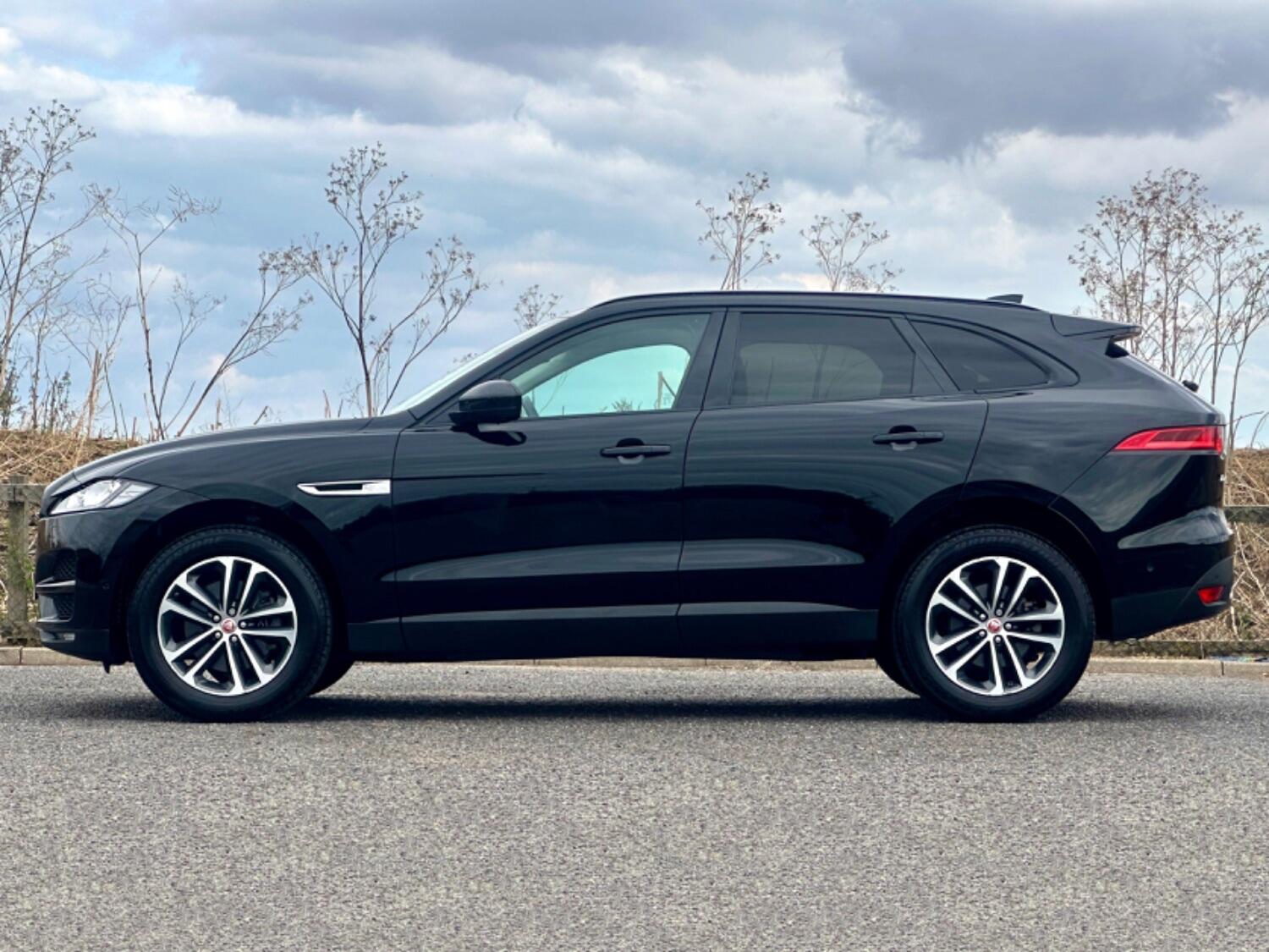 Used Jaguar F-Pace 2017 for sale - 76605809: Photo 6