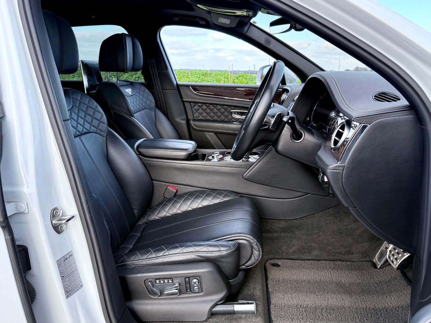 Used Bentley Bentayga 2018 for sale - 76713158: Photo 13