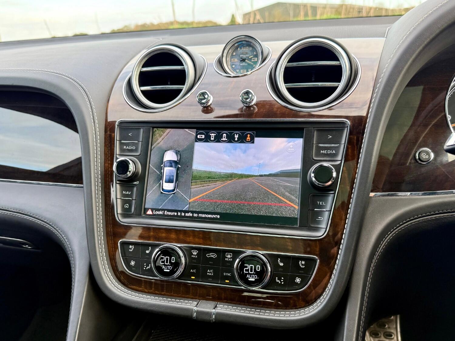 Used Bentley Bentayga 2018 for sale - 76713158: Photo 18