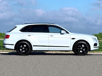 Used Bentley Bentayga 2018 for sale - 76713158: Photo