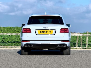Used Bentley Bentayga 2018 for sale - 76713158: Photo