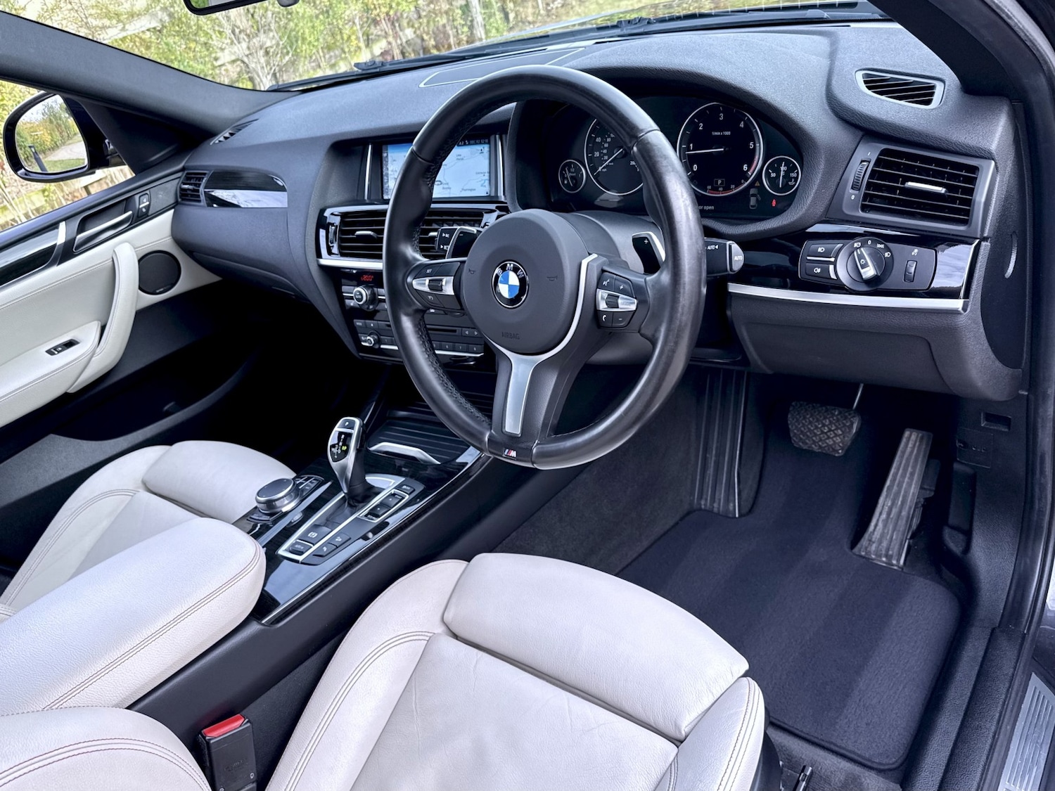 Used BMW X4 2017 for sale - 76605719: Photo 12