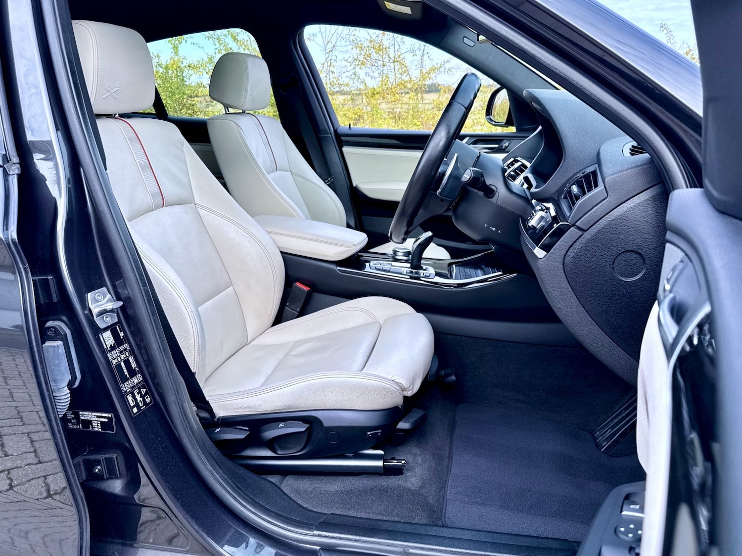 Used BMW X4 2017 for sale - 76605719: Photo 13