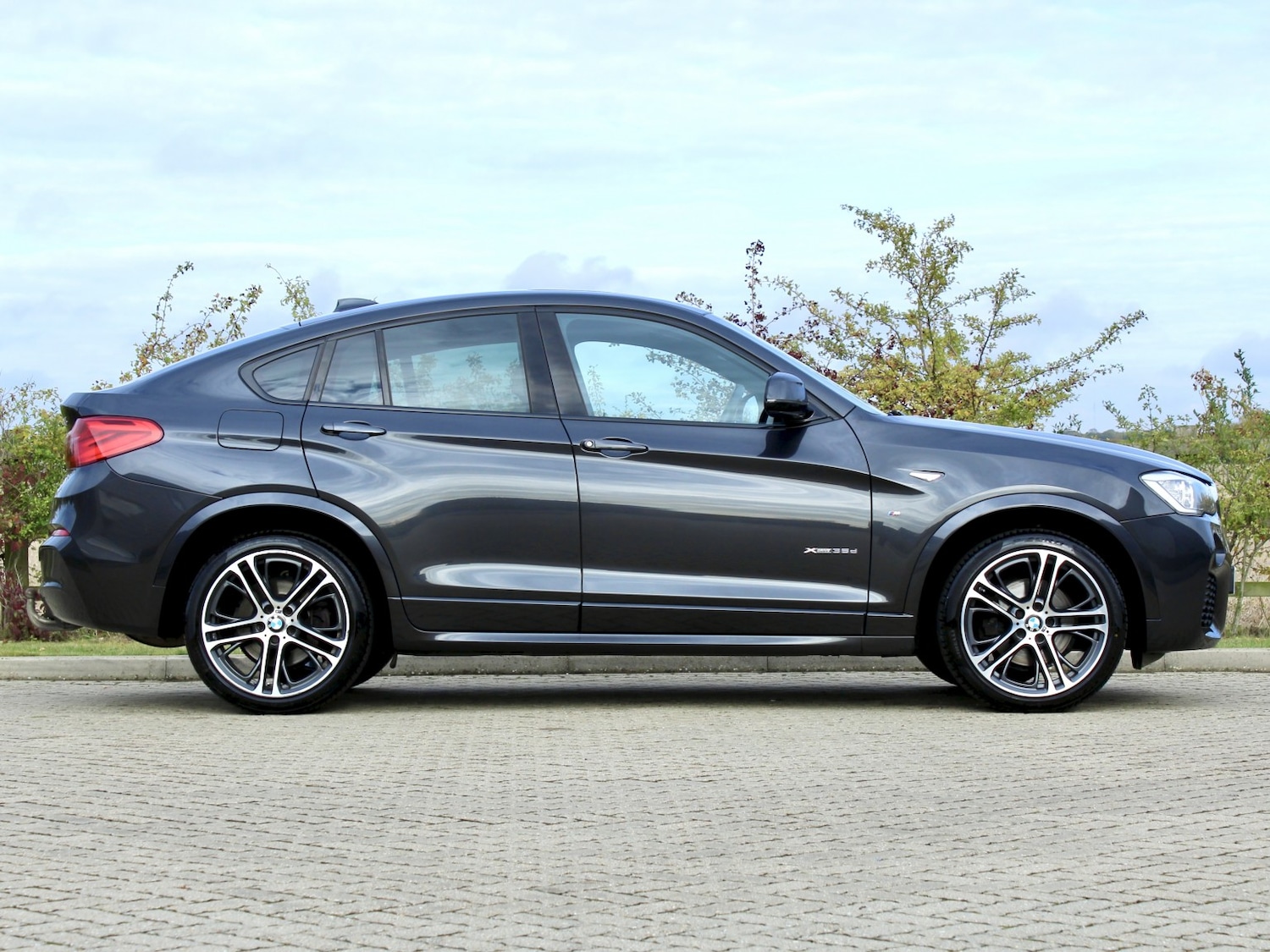 Used BMW X4 2017 for sale - 76605719: Photo 2