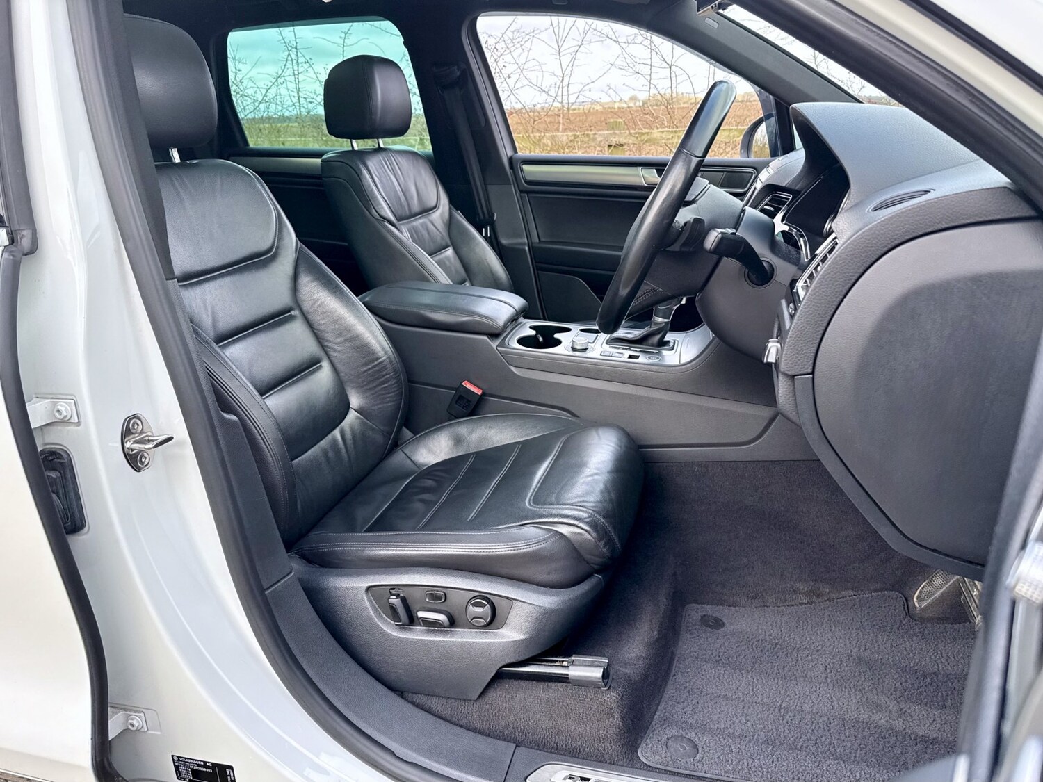 Used Volkswagen Touareg 2015 for sale - 77487251: Photo 13