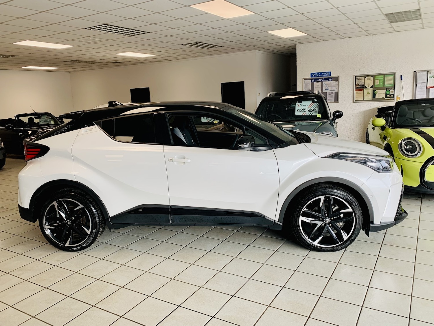 Used Toyota C-HR 2022 for sale - 78145816: Photo 6