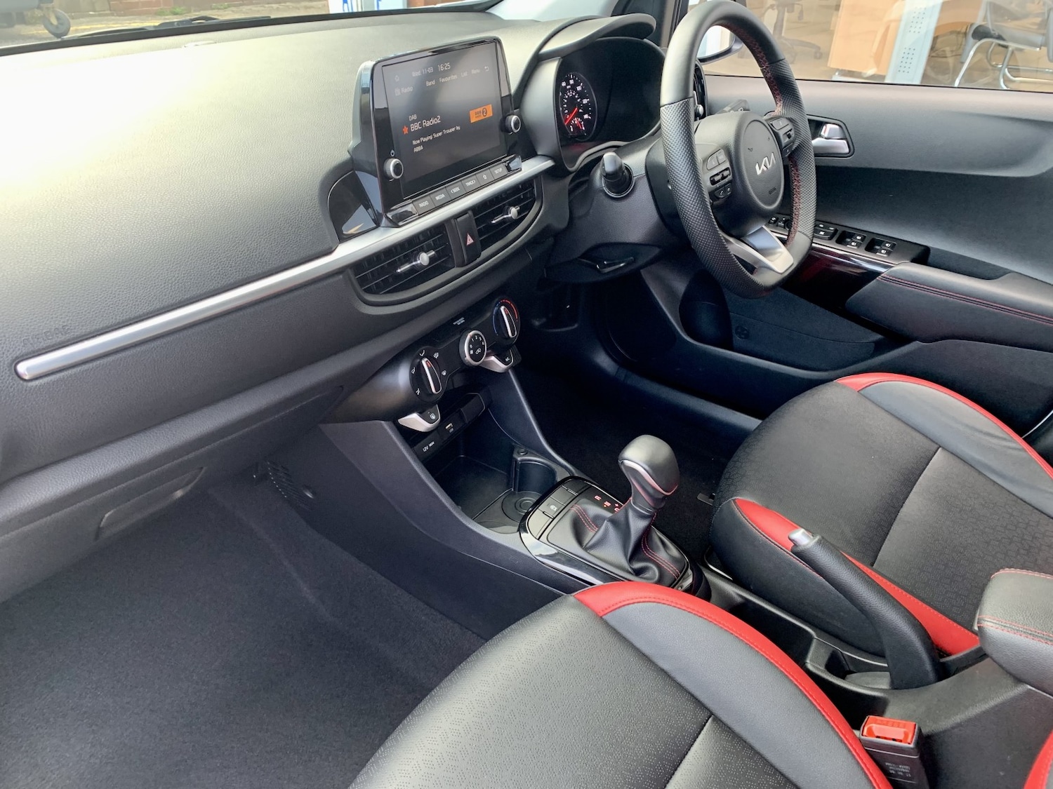 Used Kia Picanto 2023 for sale - 77844990: Photo 2