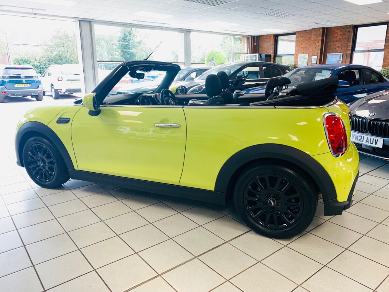 Used MINI Convertible 2021 for sale - 77844671: Photo 10