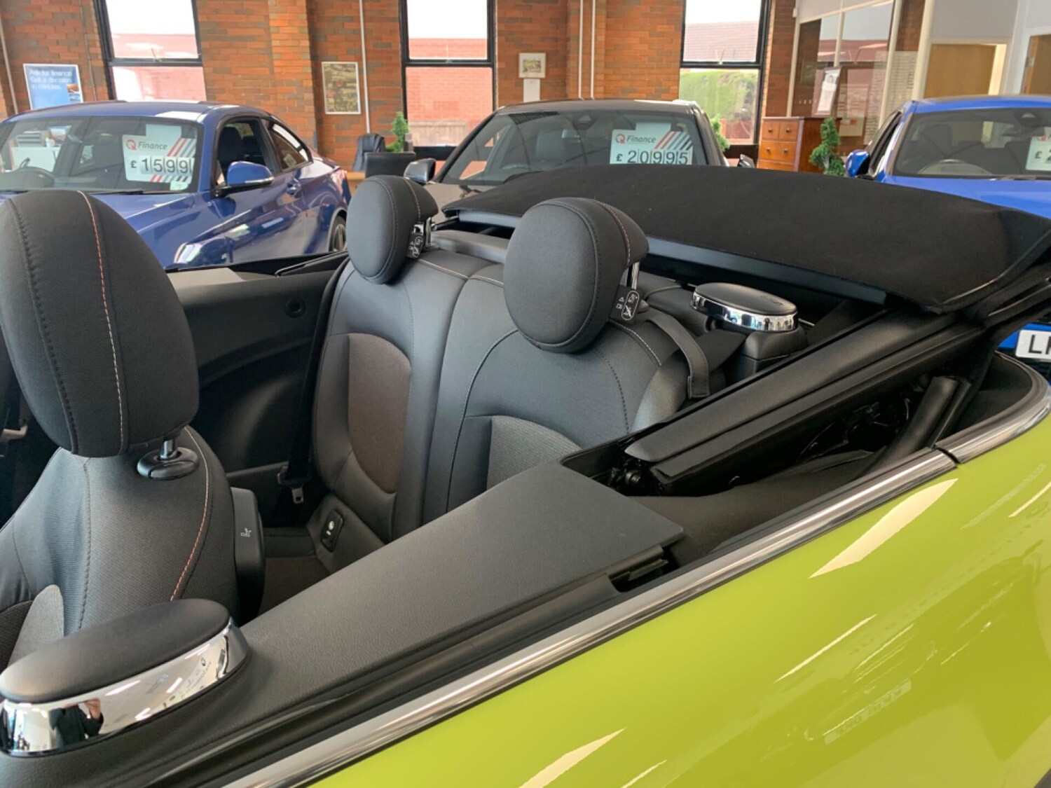 Used MINI Convertible 2021 for sale - 77844671: Photo 9