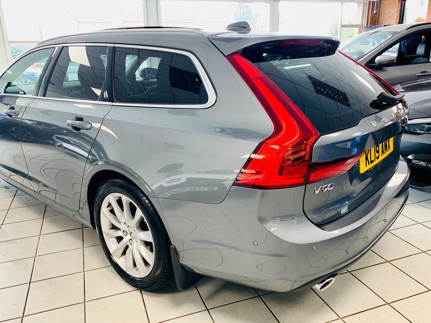 Used Volvo V90 2019 for sale - 77844681: Photo 9