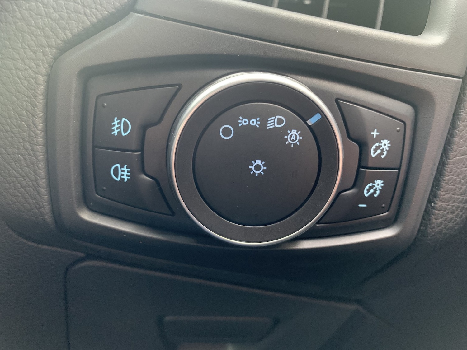 Used Ford Focus 2017 for sale - 78145898: Photo 22