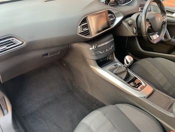 Used Peugeot 308 2017 for sale - 78979761: Photo
