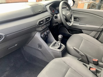 Used Dacia Jogger 2024 for sale - 78502541: Photo