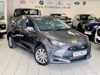 Used Toyota Yaris 2023 for sale - 79302245: Photo