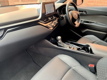 Used Toyota C-HR 2022 for sale - 78513795: Photo