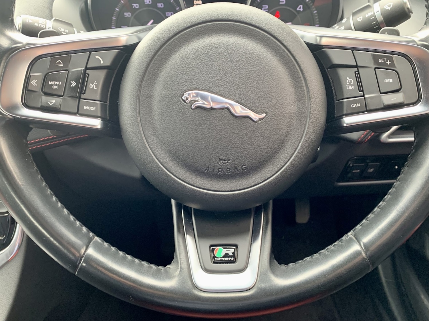 Used Jaguar XE 2016 for sale - 77844973: Photo 15