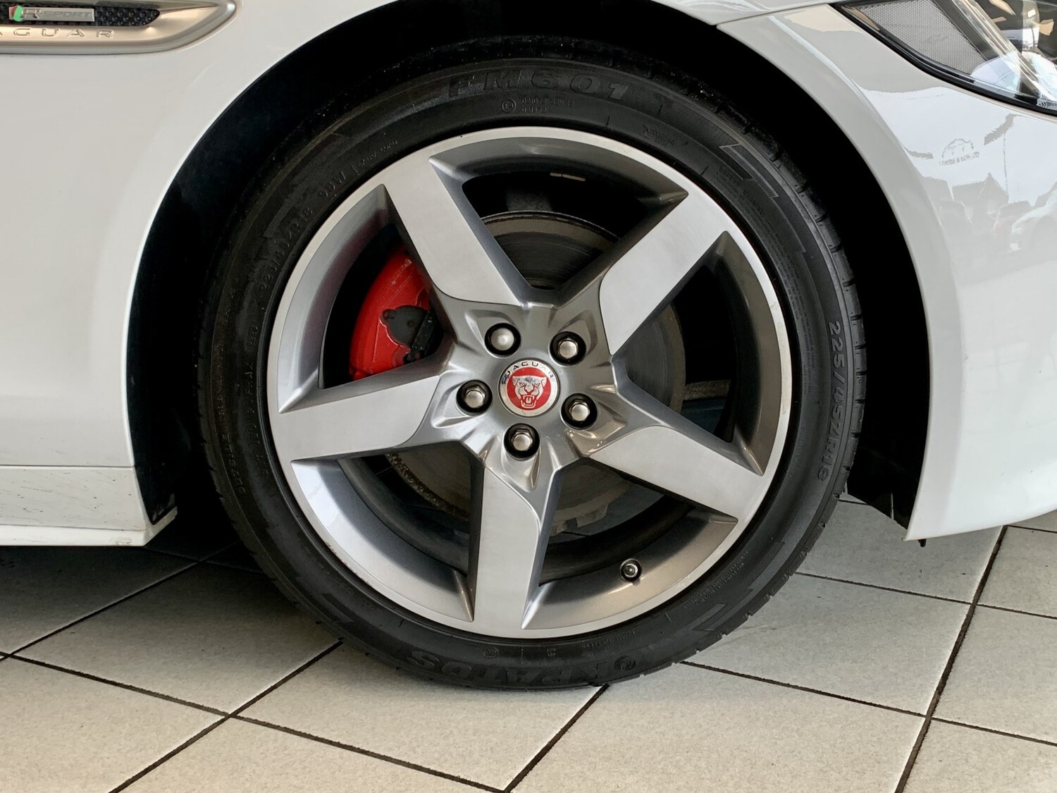 Used Jaguar XE 2016 for sale - 77844973: Photo 25