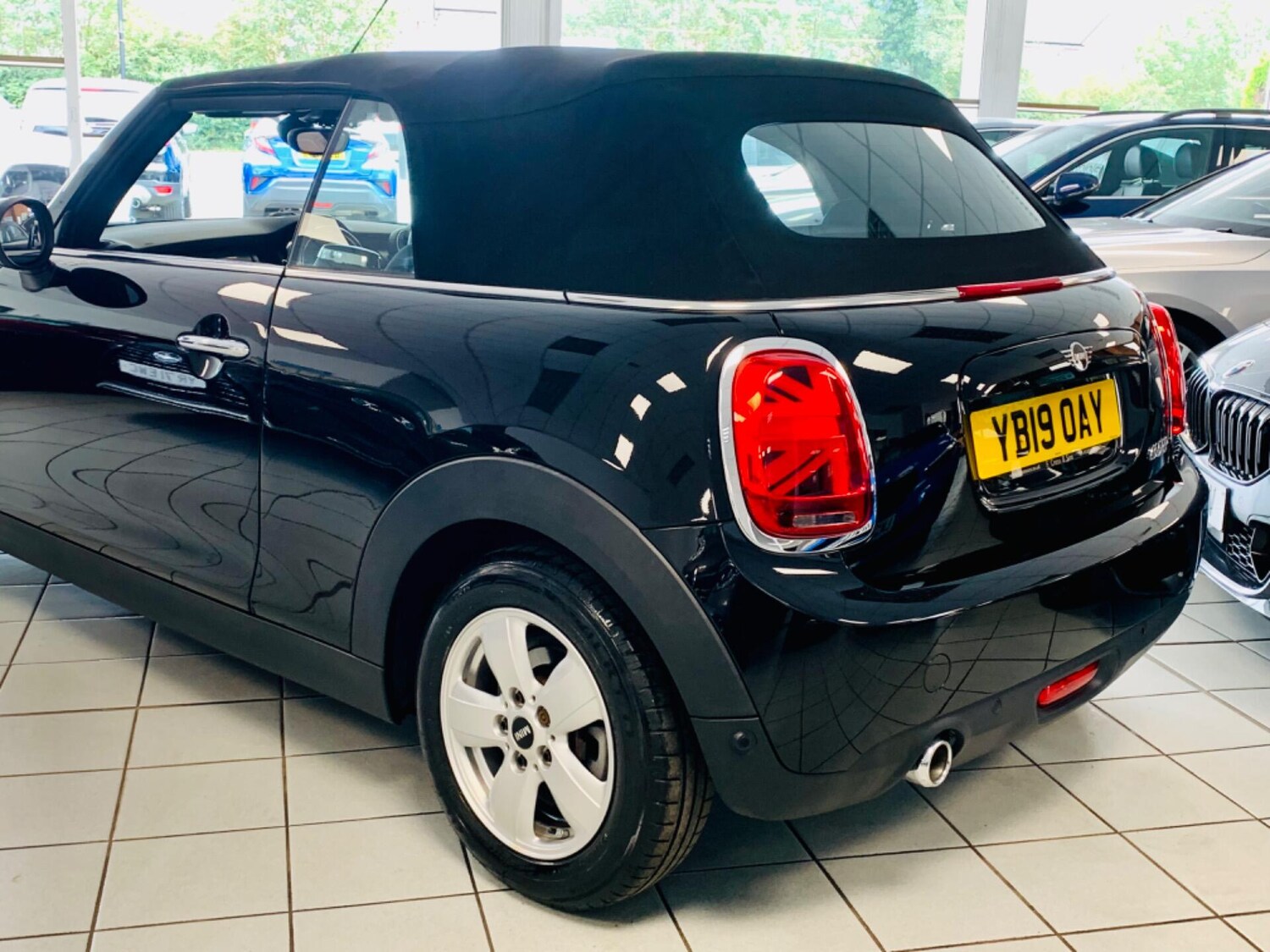 Used MINI Convertible 2019 for sale - 77844672: Photo 13