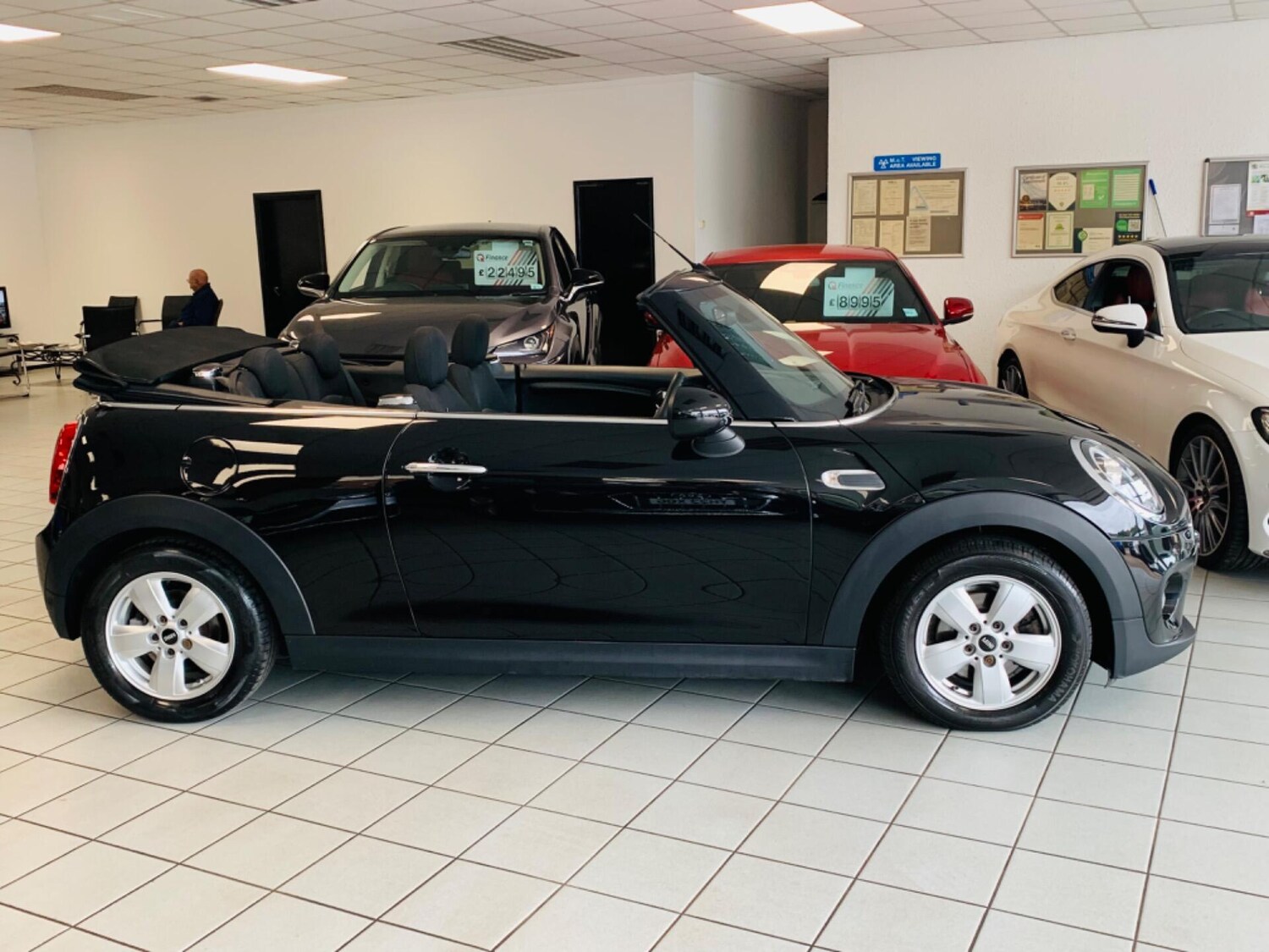 Used MINI Convertible 2019 for sale - 77844672: Photo 8
