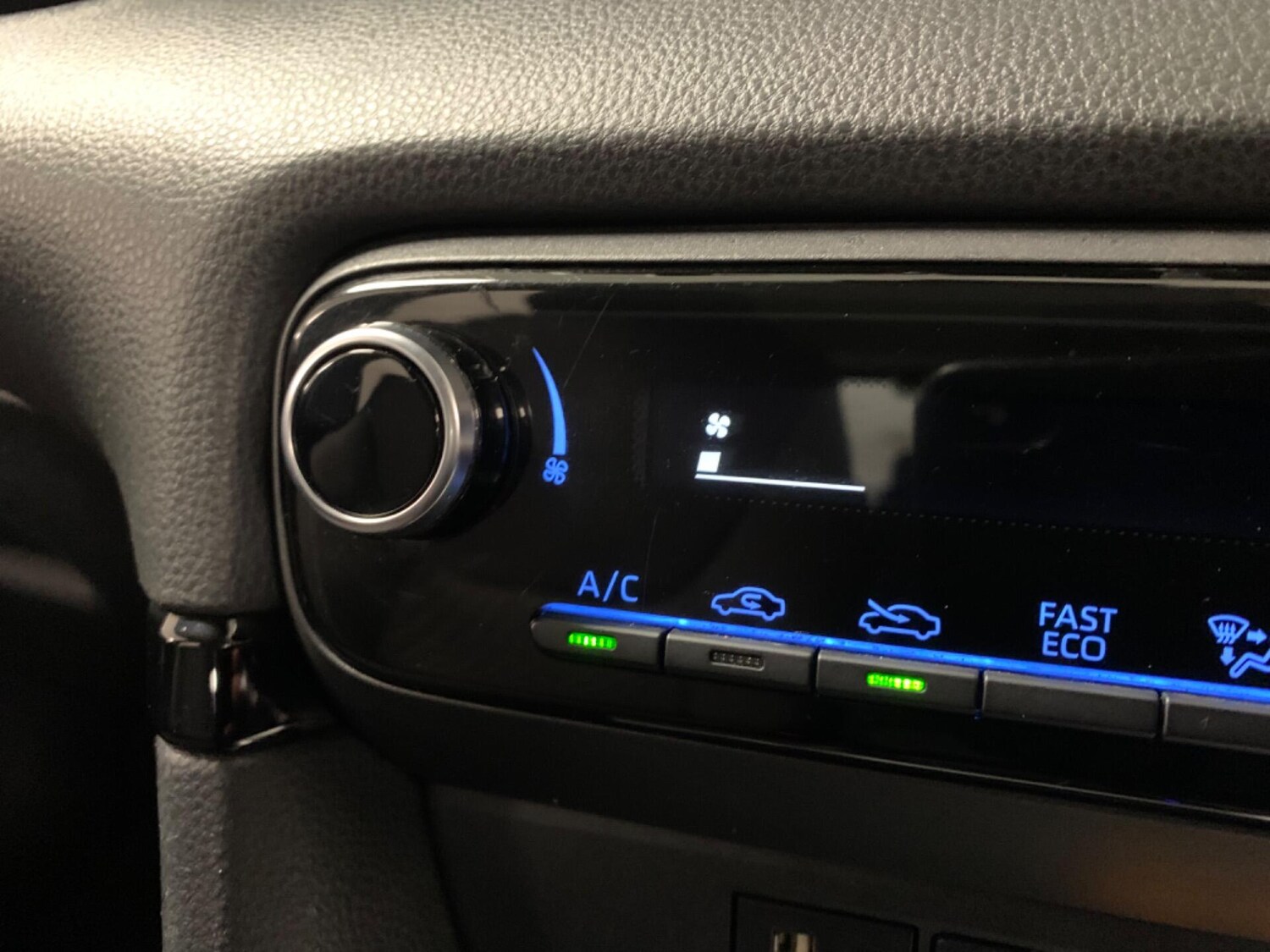 Used Toyota Yaris 2023 for sale - 77844680: Photo 16