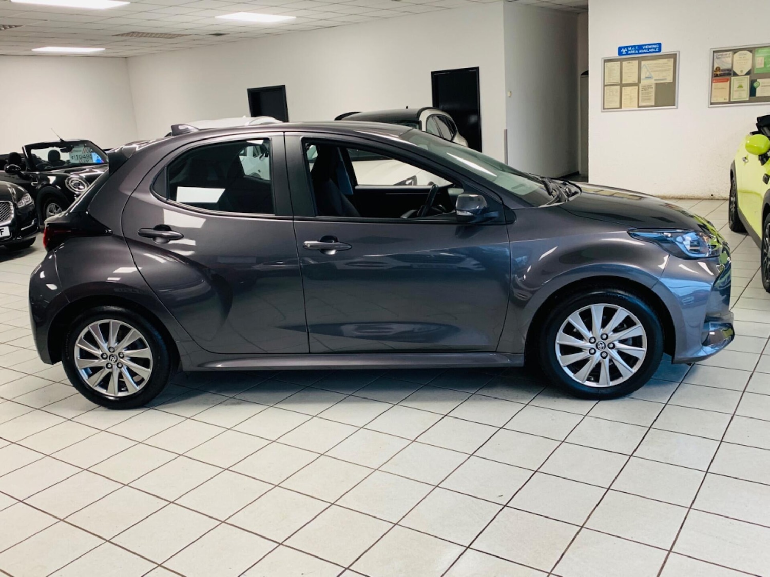 Used Toyota Yaris 2023 for sale - 77844680: Photo 4