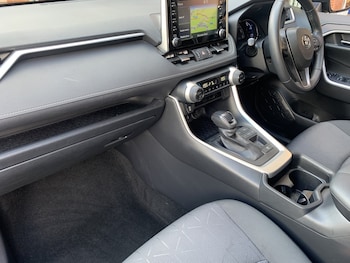 Used Toyota RAV4 2021 for sale - 79473507: Photo