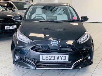 Used Toyota Yaris 2023 for sale - 79687372: Photo