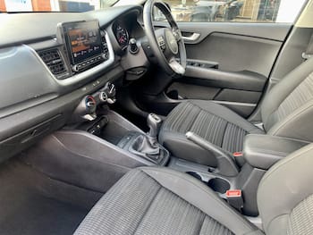 Used Kia Stonic 2023 for sale - 79872700: Photo