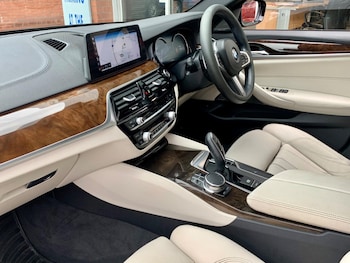 Used BMW 5 Series 2017 for sale - 77844679: Photo