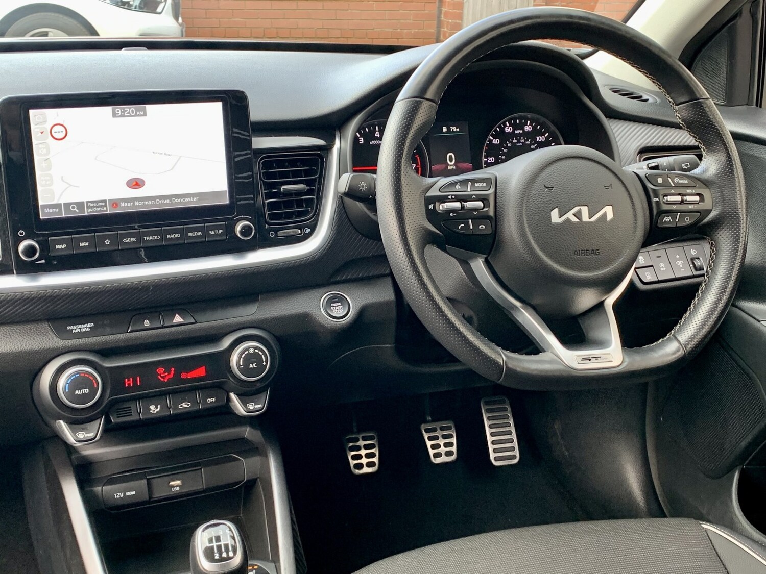 Used Kia Stonic 2024 for sale - 77844958: Photo 11