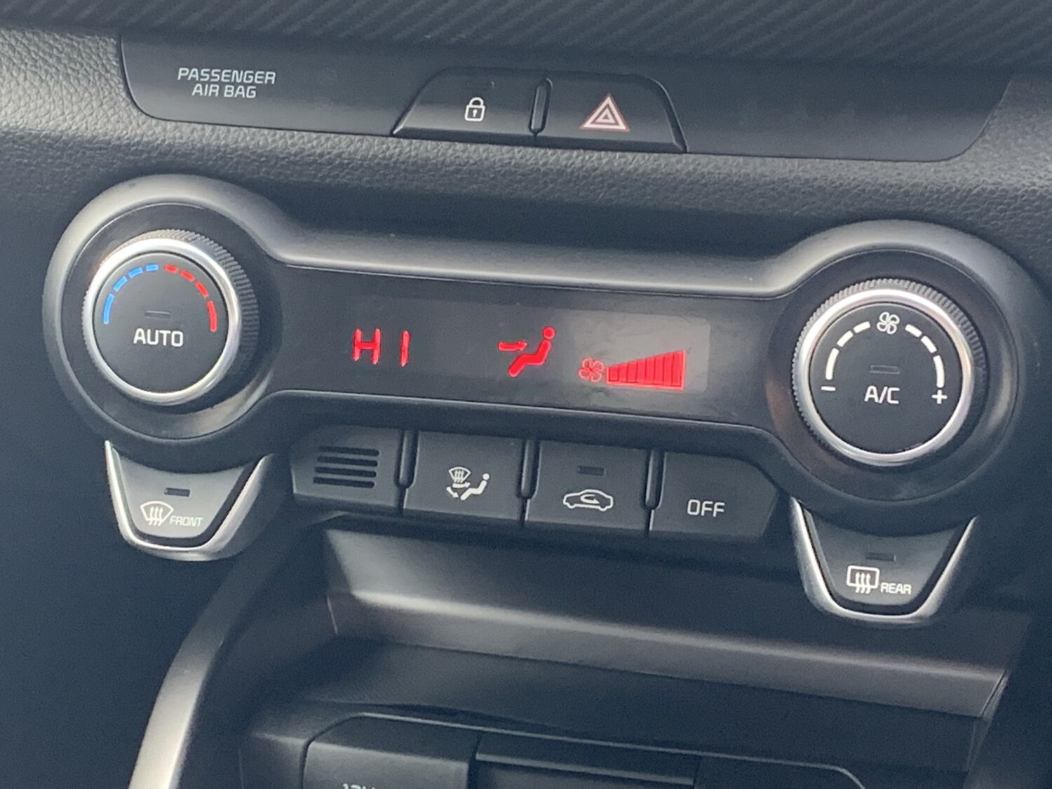 Used Kia Stonic 2024 for sale - 77844958: Photo 19