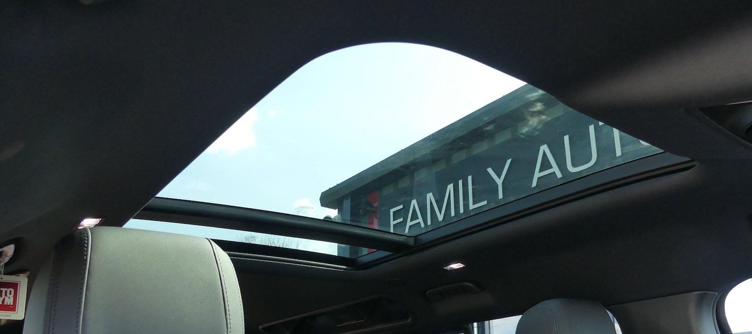 Used Land Rover Defender 2023 for sale - 78204767: Photo 2