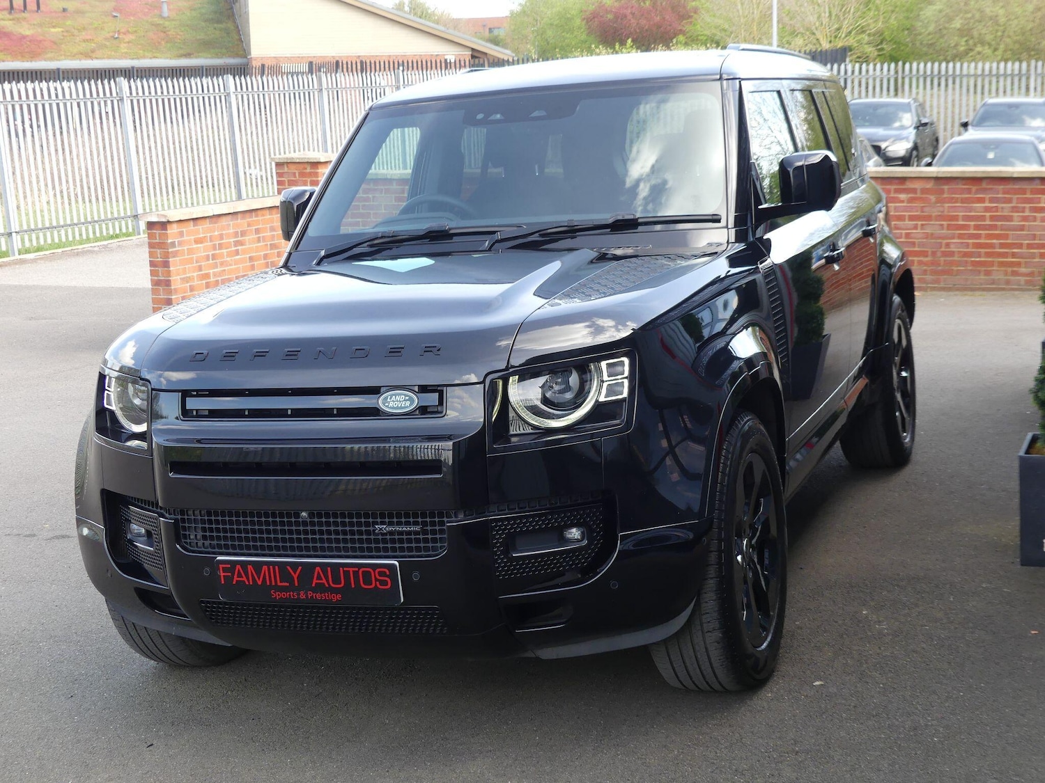 Used Land Rover Defender 2023 for sale - 78204767: Photo 3