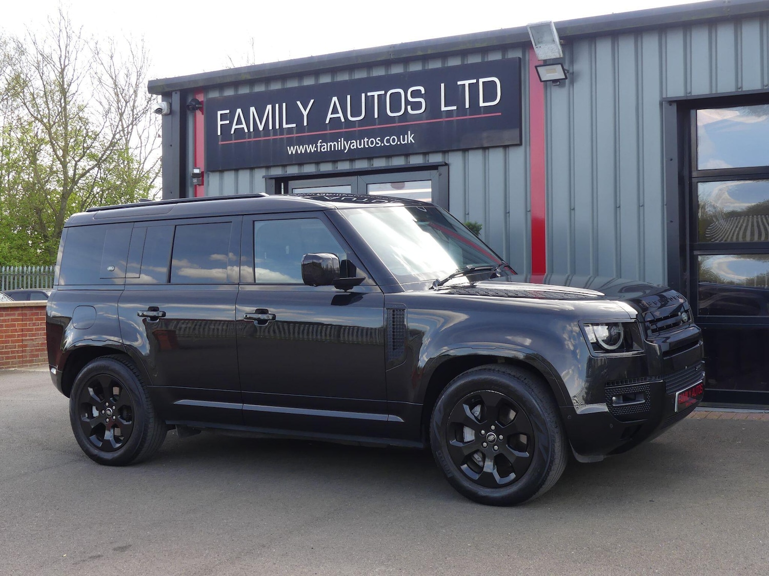 Used Land Rover Defender 2023 for sale - 78204767: Photo 5