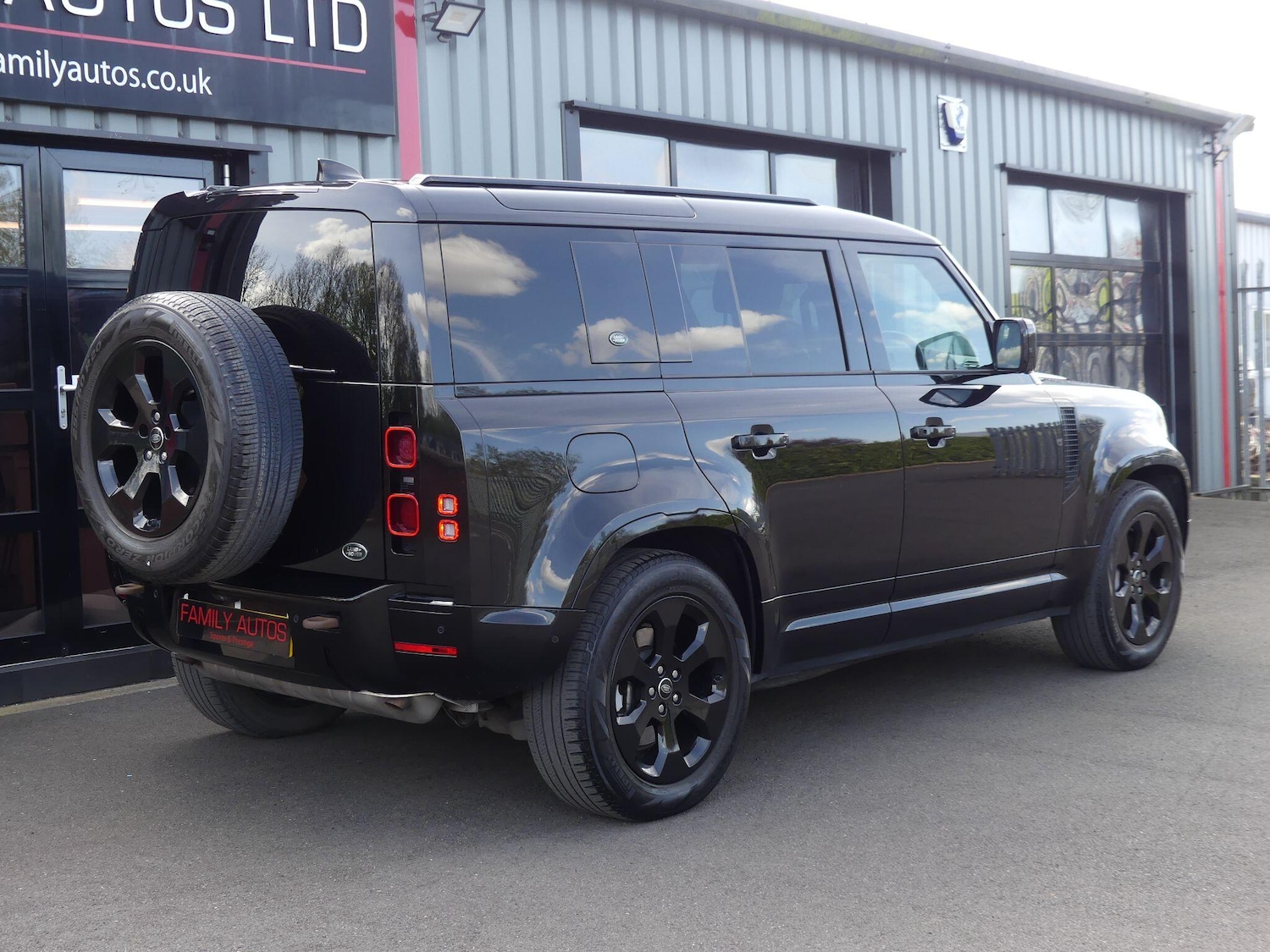 Used Land Rover Defender 2023 for sale - 78204767: Photo 7