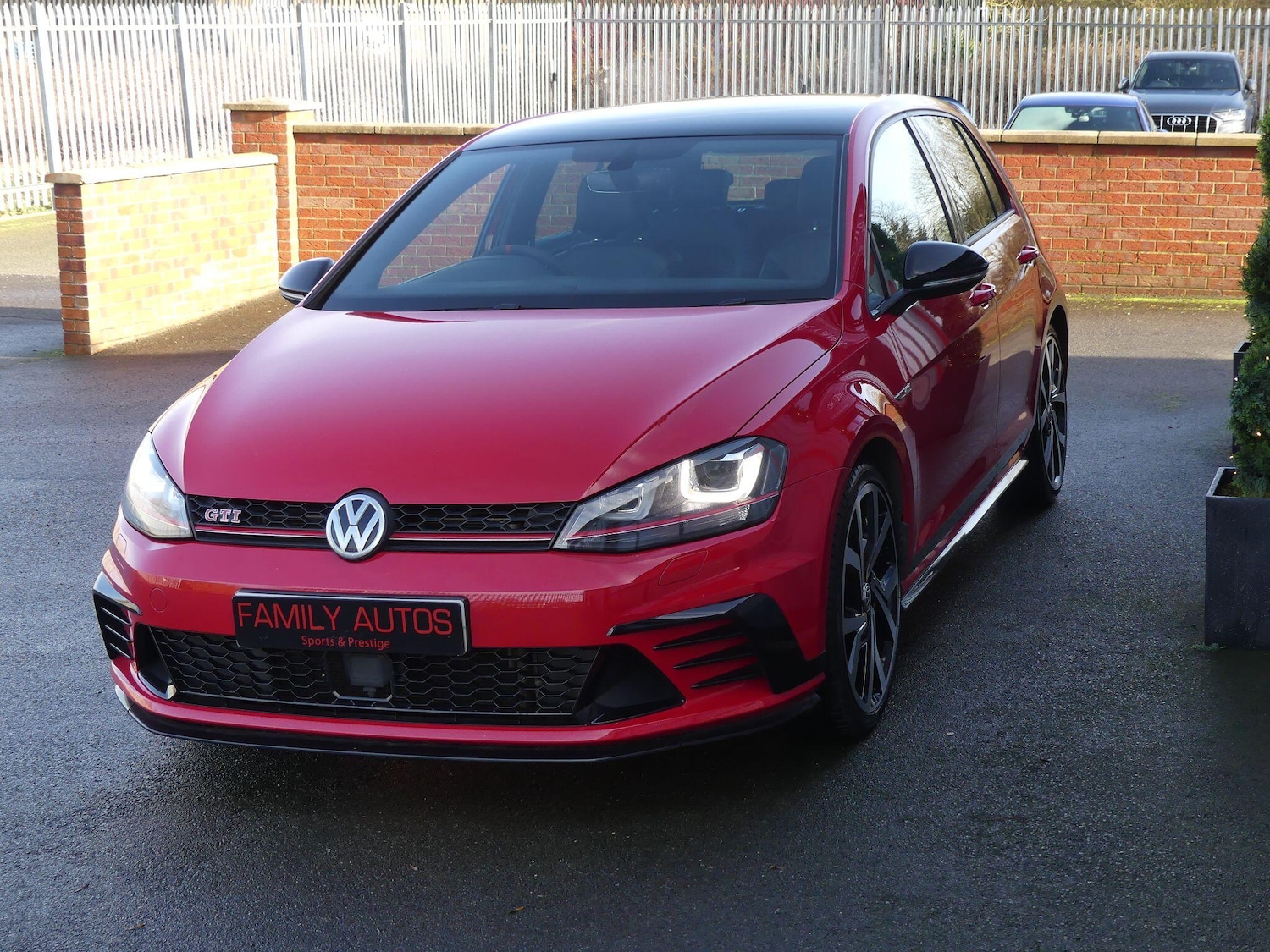 Used Volkswagen Golf 2017 for sale - 77344265: Photo 3