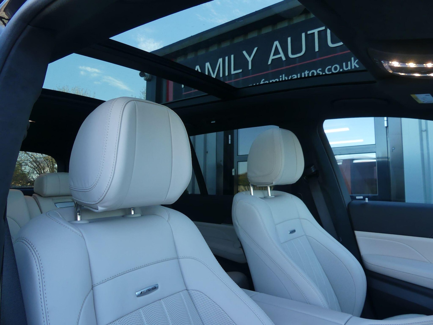 Used Mercedes-Benz GLS 2023 for sale - 77132021: Photo 2