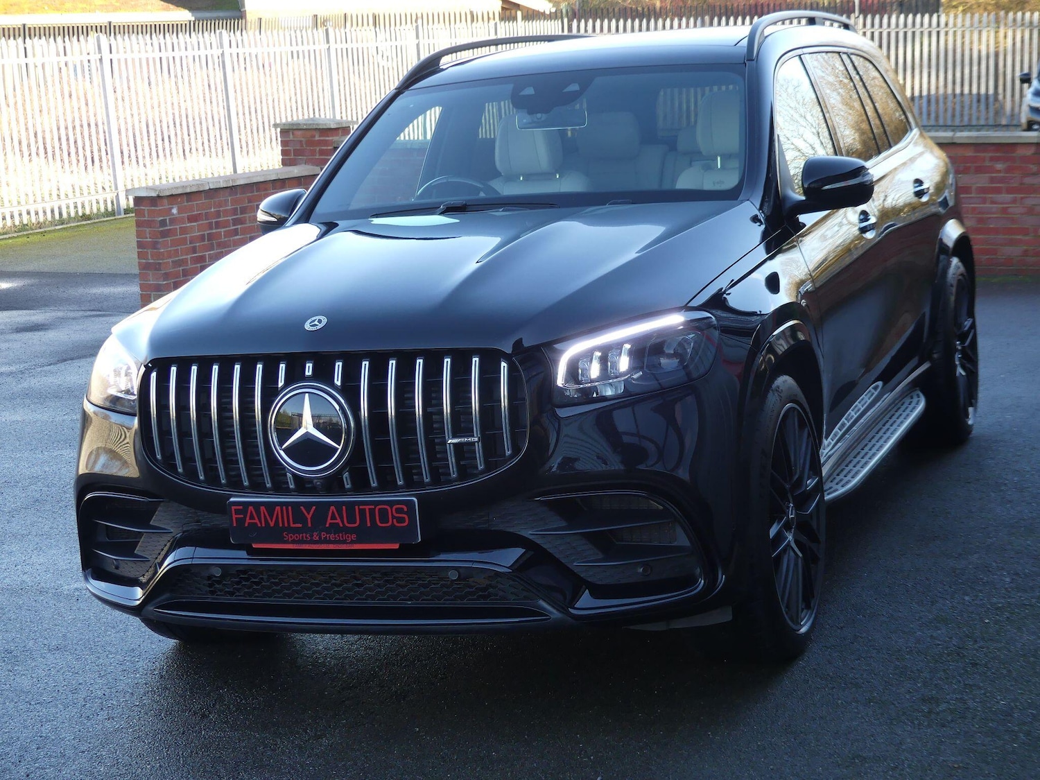 Used Mercedes-Benz GLS 2023 for sale - 77132021: Photo 3