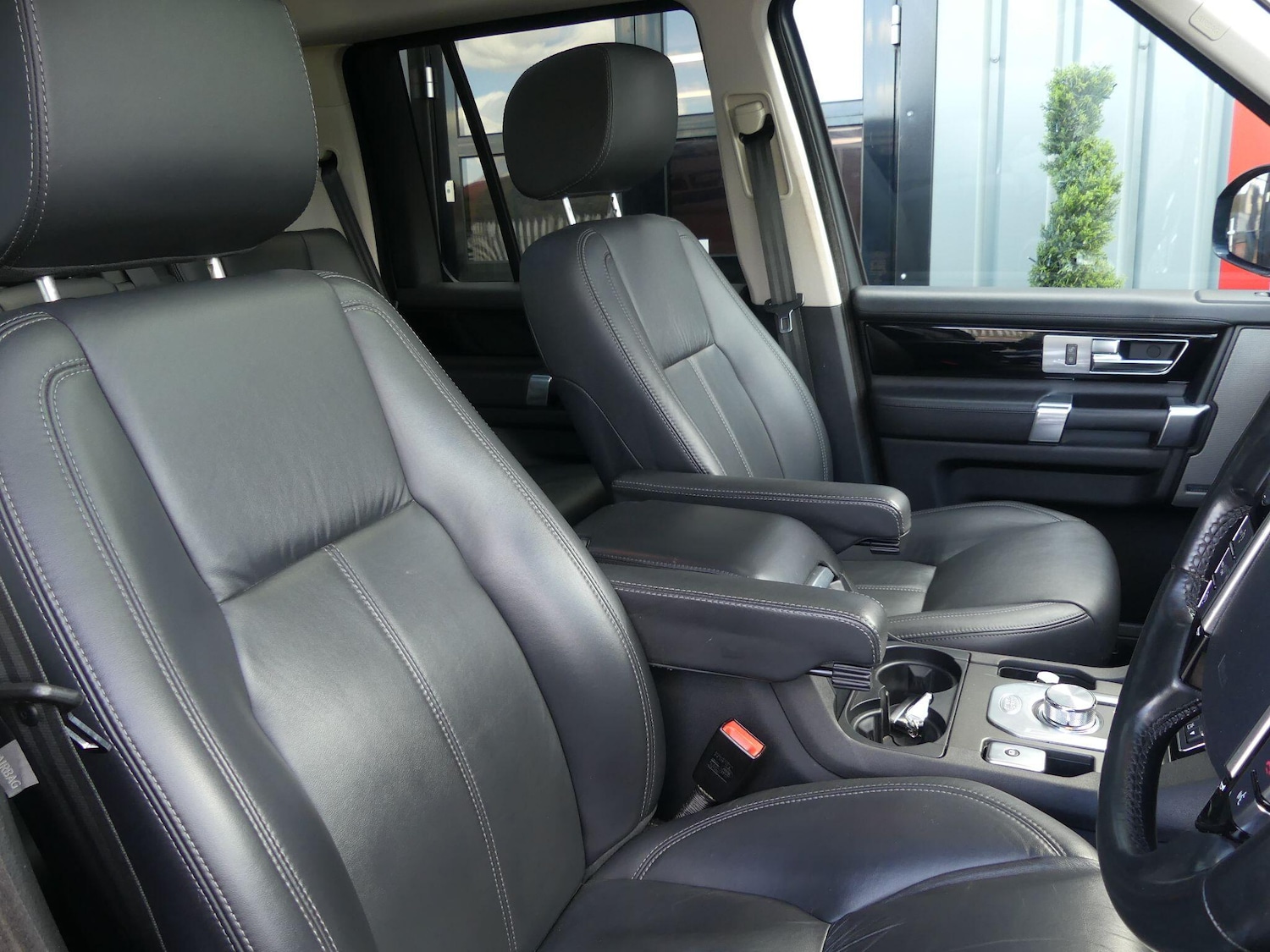 Used Land Rover Discovery 2016 for sale - 78204153: Photo 14