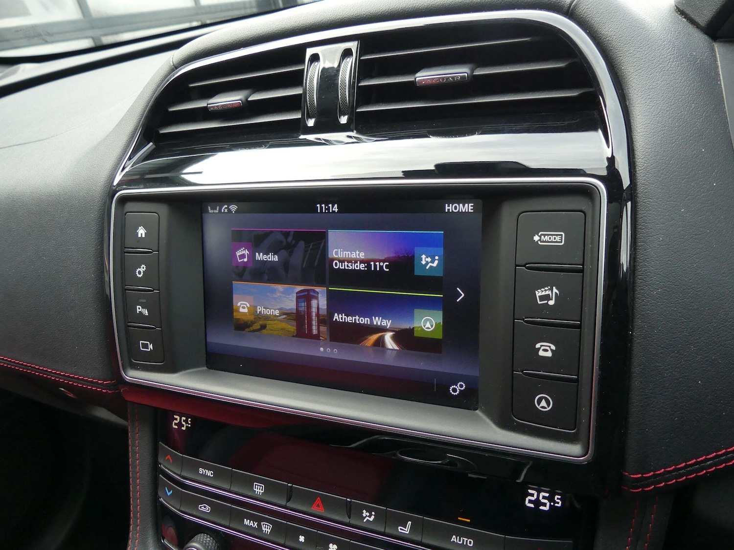 Used Jaguar F-Pace 2016 for sale - 77854088: Photo 17