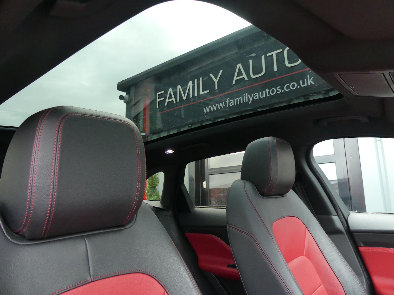 Used Jaguar F-Pace 2016 for sale - 77854088: Photo 2