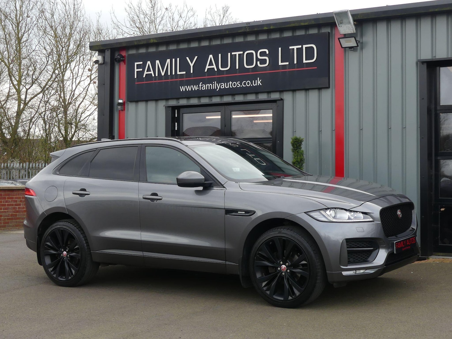 Used Jaguar F-Pace 2016 for sale - 77854088: Photo 5