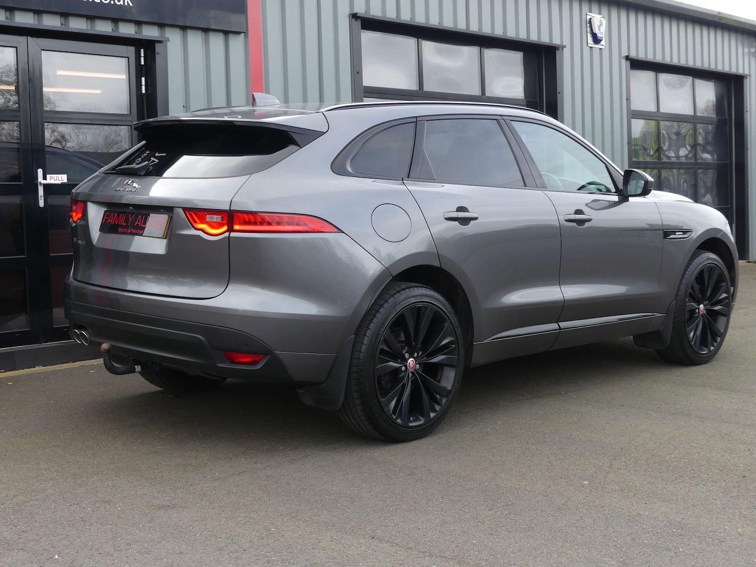Used Jaguar F-Pace 2016 for sale - 77854088: Photo 7